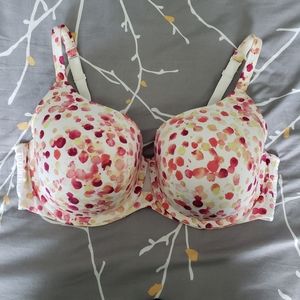 Beautiful blotted Cacique bra, size 42DDD.